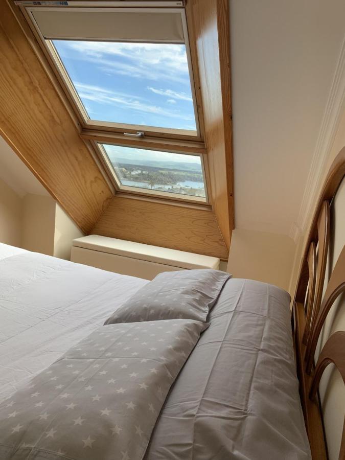 Moderno Piso Con La Mejor Terraza De Ribadeo Y Vistas Maravillosas Luaran gambar
