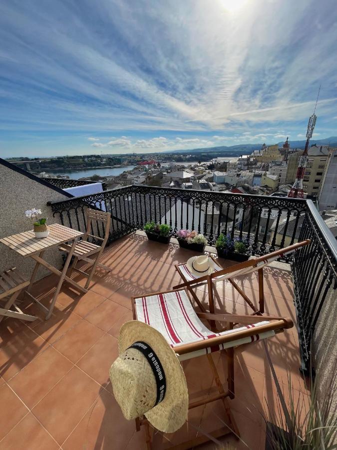 Moderno Piso Con La Mejor Terraza De Ribadeo Y Vistas Maravillosas Luaran gambar
