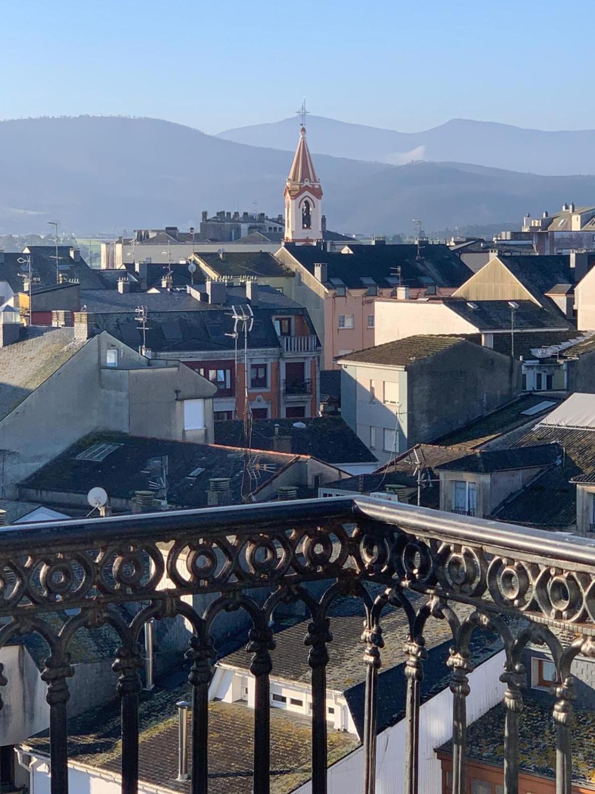 Moderno Piso Con La Mejor Terraza De Ribadeo Y Vistas Maravillosas Luaran gambar