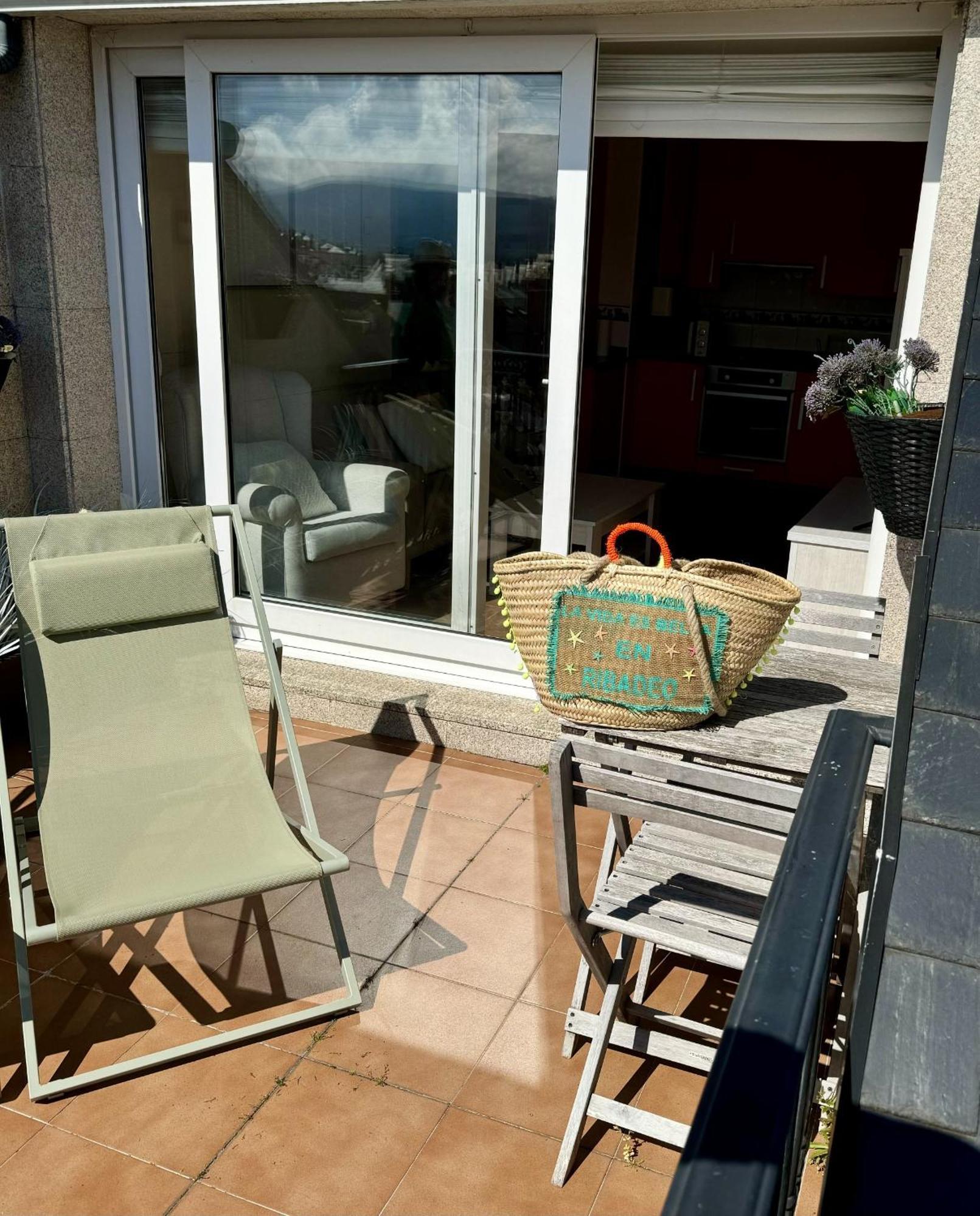 Moderno Piso Con La Mejor Terraza De Ribadeo Y Vistas Maravillosas Luaran gambar